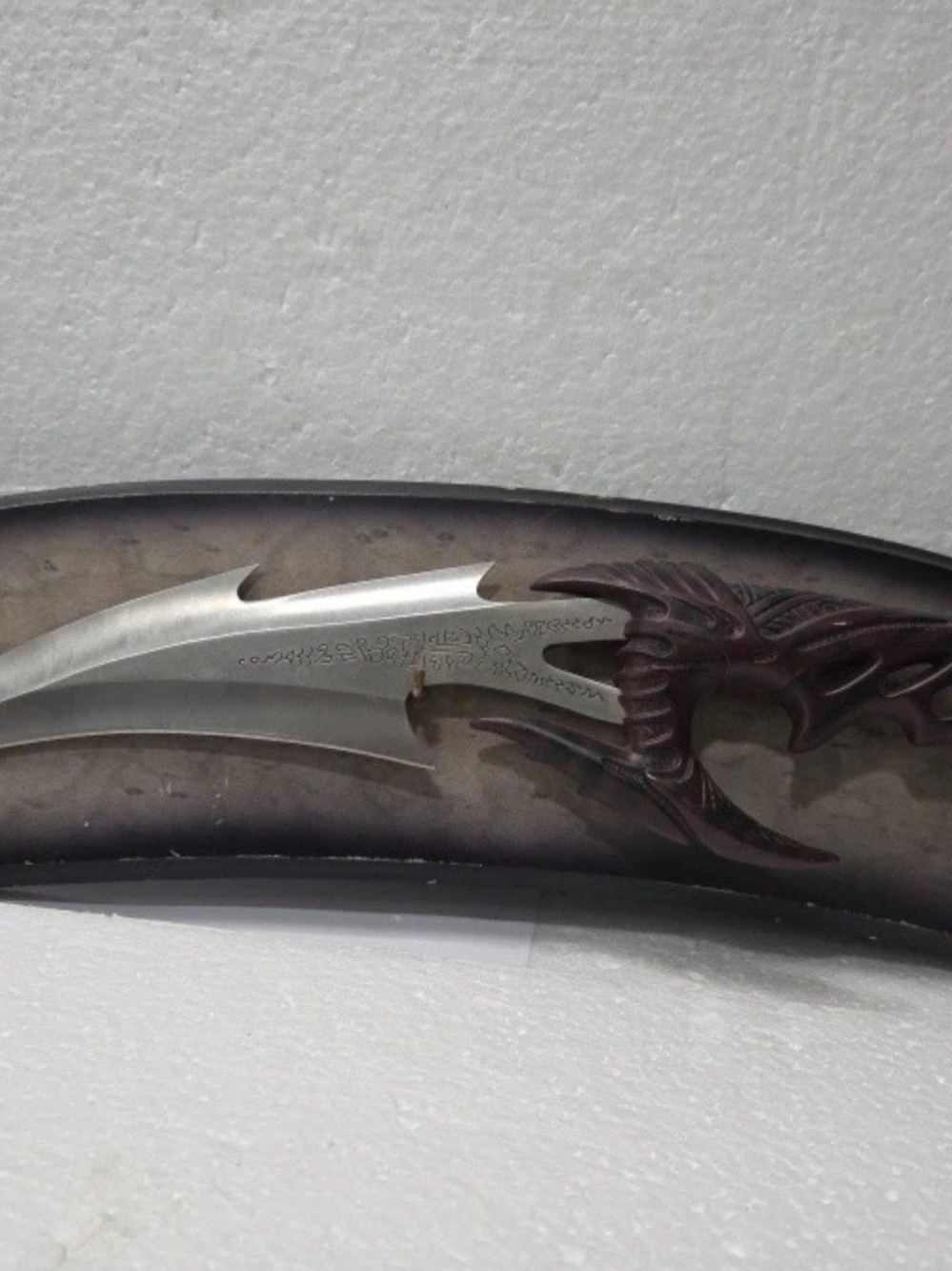 UNITED CUTLERY LEVIATHON DAGGER UC1149- WITH DISPLAY STAND Men Accessories